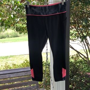 Lululemon sz 6 crop leggings